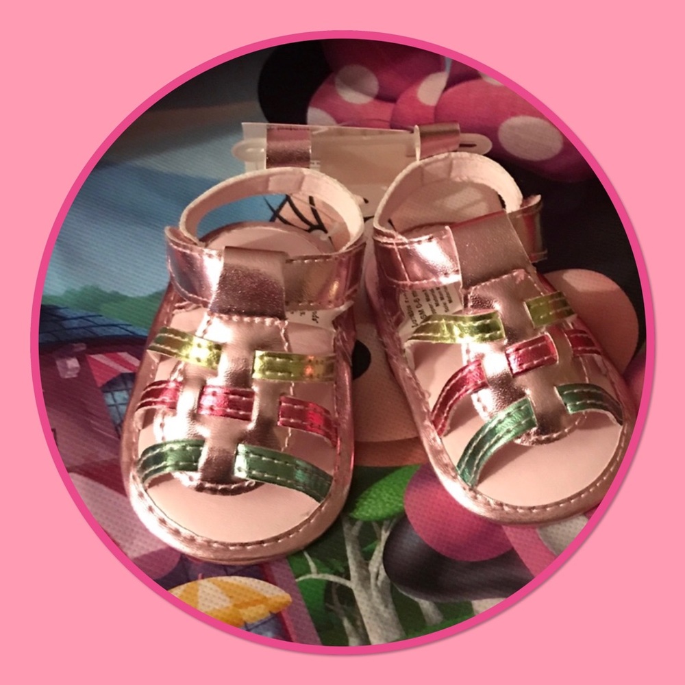 💖NEW💖Girl’s Pink Metallic Sandals💖